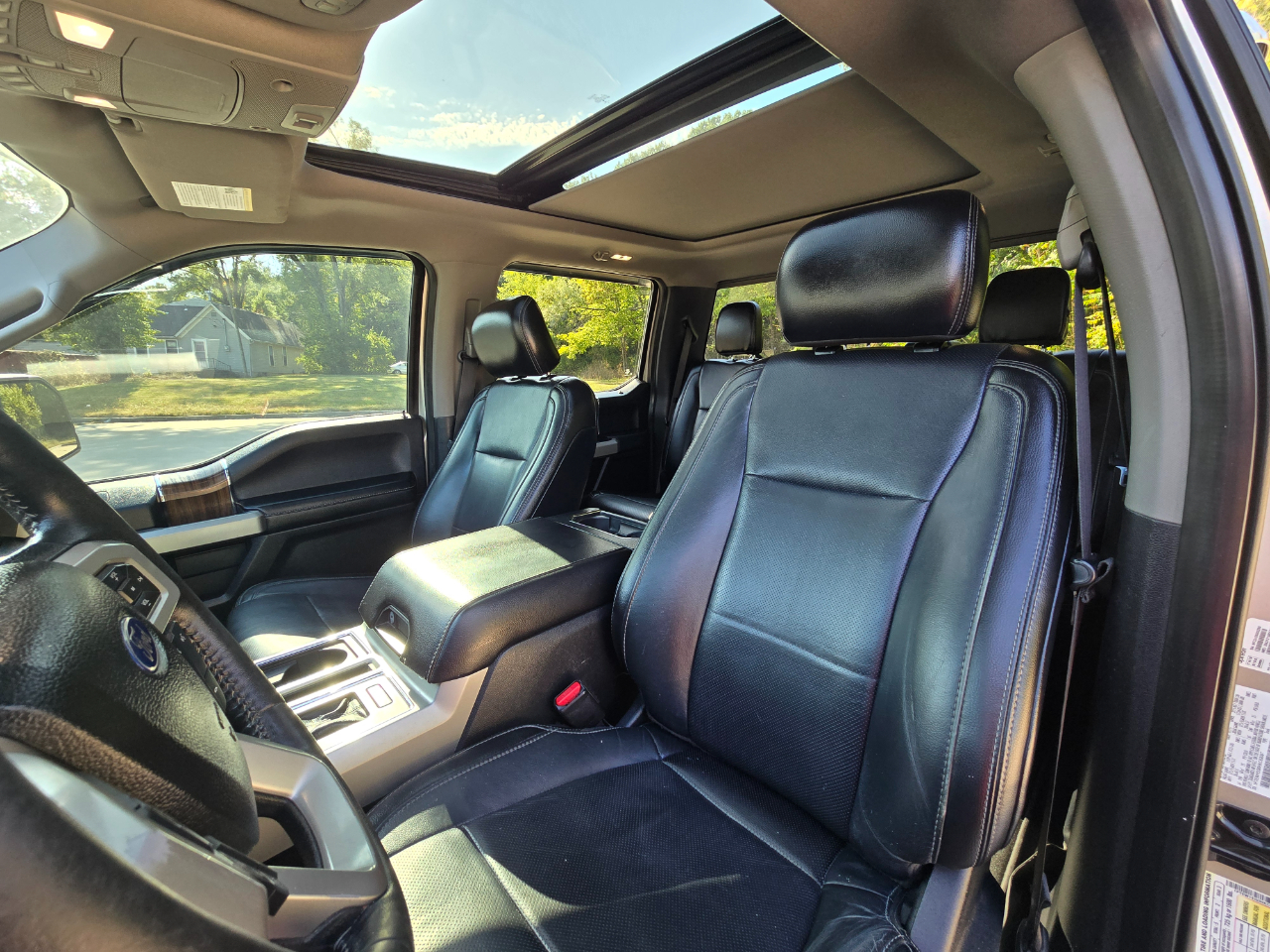 Ford F-150 Lariat SuperCrew 6.5-ft. Bed 4WD 2017 Ford F-150 Lariat SuperCrew 6.5-ft. Bed 4WD 2017
