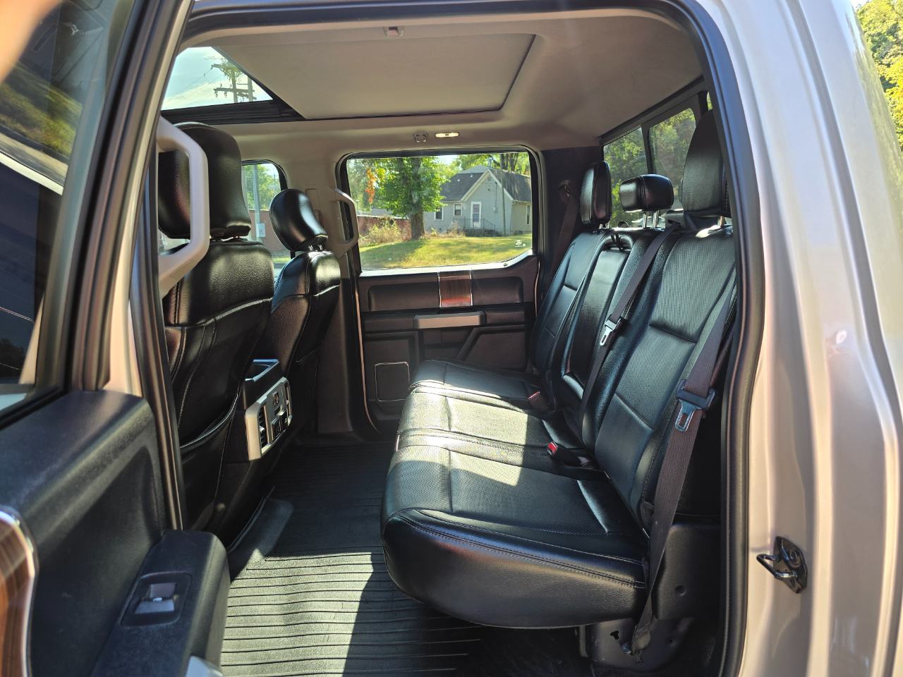 Ford F-150 Lariat SuperCrew 6.5-ft. Bed 4WD 2017 Ford F-150 Lariat SuperCrew 6.5-ft. Bed 4WD 2017