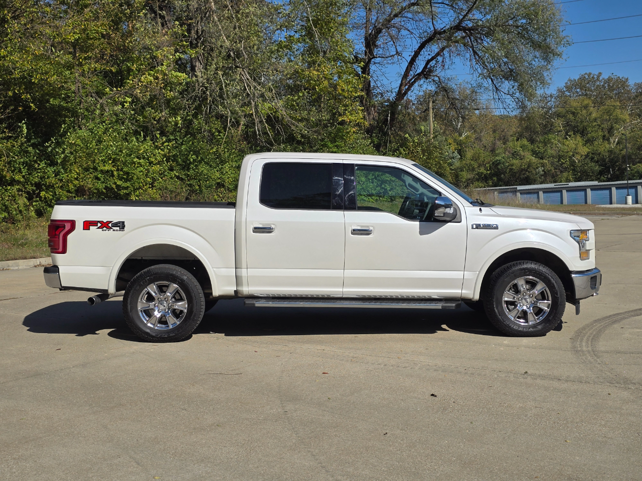 Ford F-150 Lariat SuperCrew 6.5-ft. Bed 4WD 2017 Ford F-150 Lariat SuperCrew 6.5-ft. Bed 4WD 2017