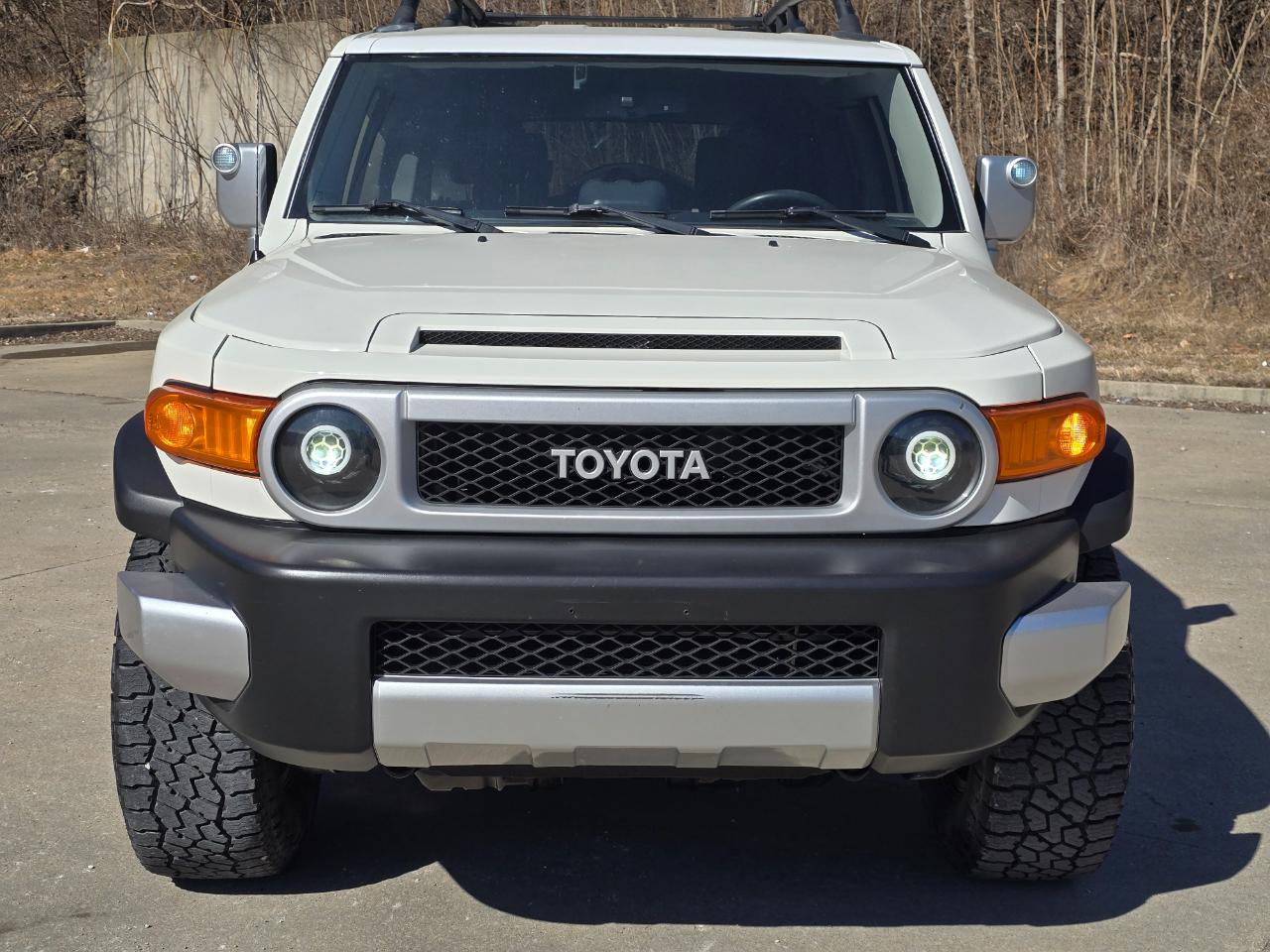 Toyota FJ Cruiser 4WD AT 2013