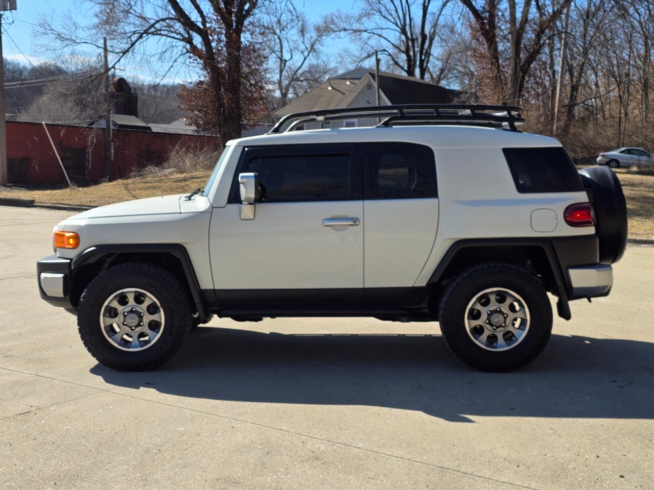 Toyota FJ Cruiser 4WD AT 2013