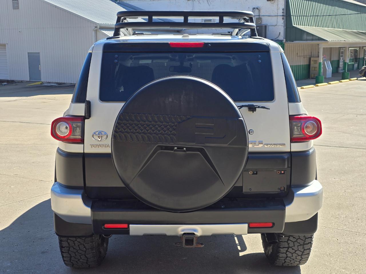 Toyota FJ Cruiser 4WD AT 2013