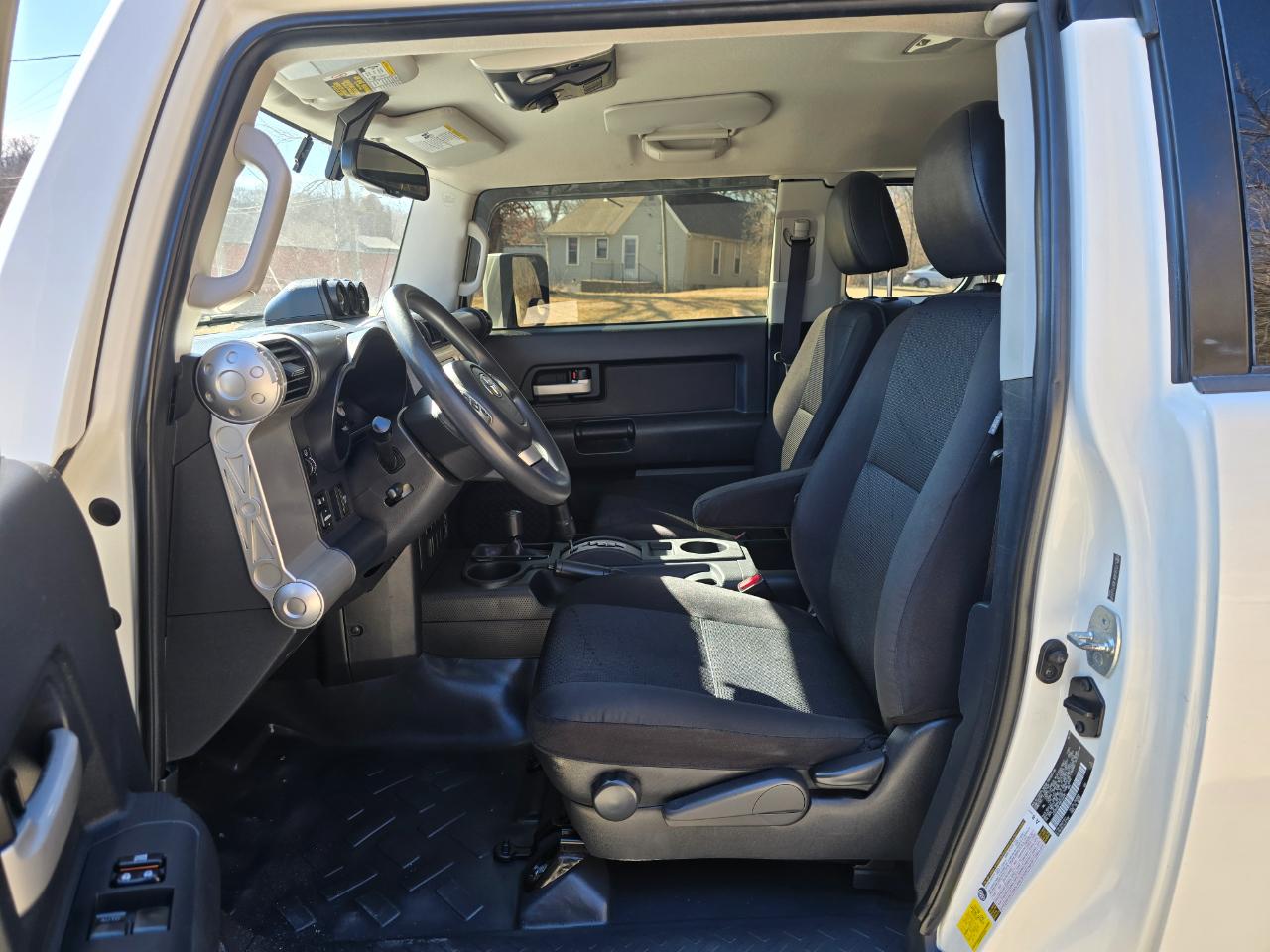 Toyota FJ Cruiser 4WD AT 2013