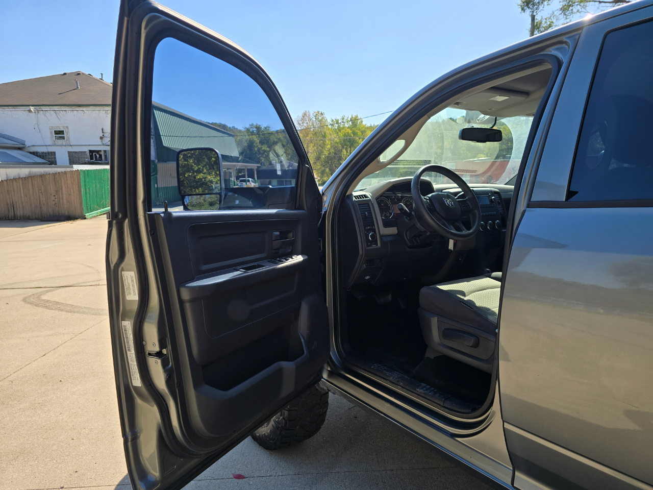 RAM 2500 ST Crew Cab SWB 4WD 2012 RAM 2500 ST Crew Cab SWB 4WD 2012