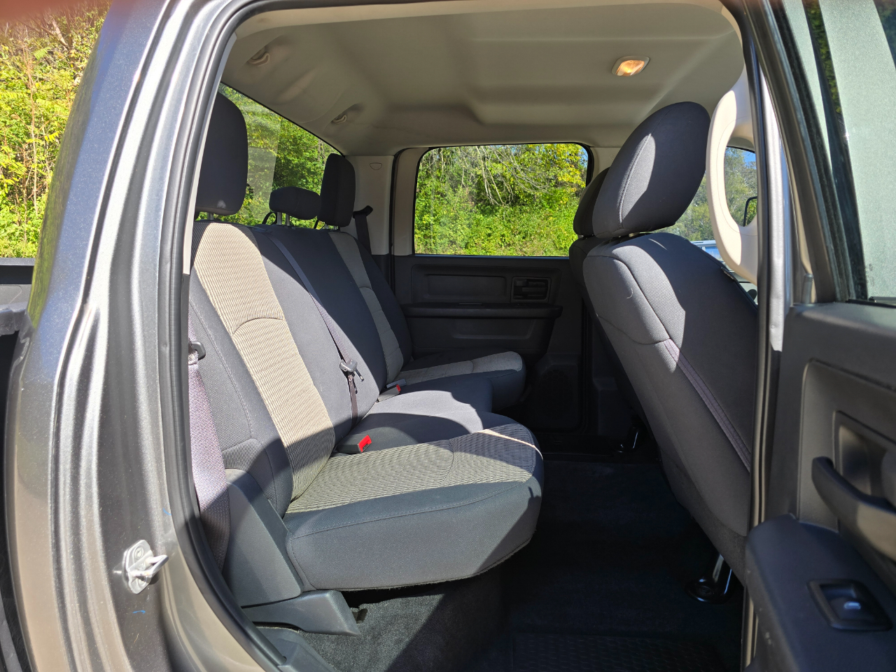 RAM 2500 ST Crew Cab SWB 4WD 2012 RAM 2500 ST Crew Cab SWB 4WD 2012