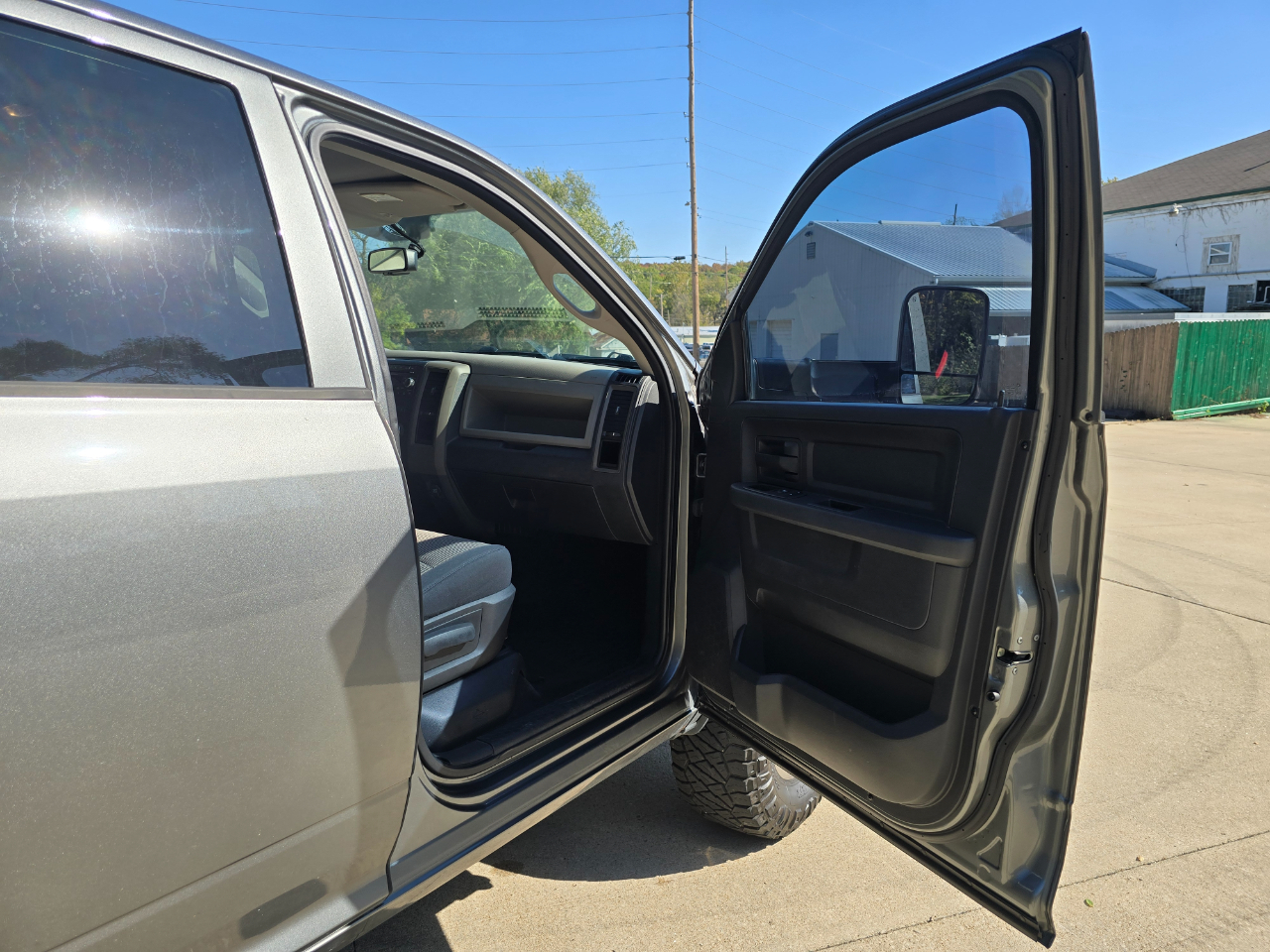 RAM 2500 ST Crew Cab SWB 4WD 2012 RAM 2500 ST Crew Cab SWB 4WD 2012