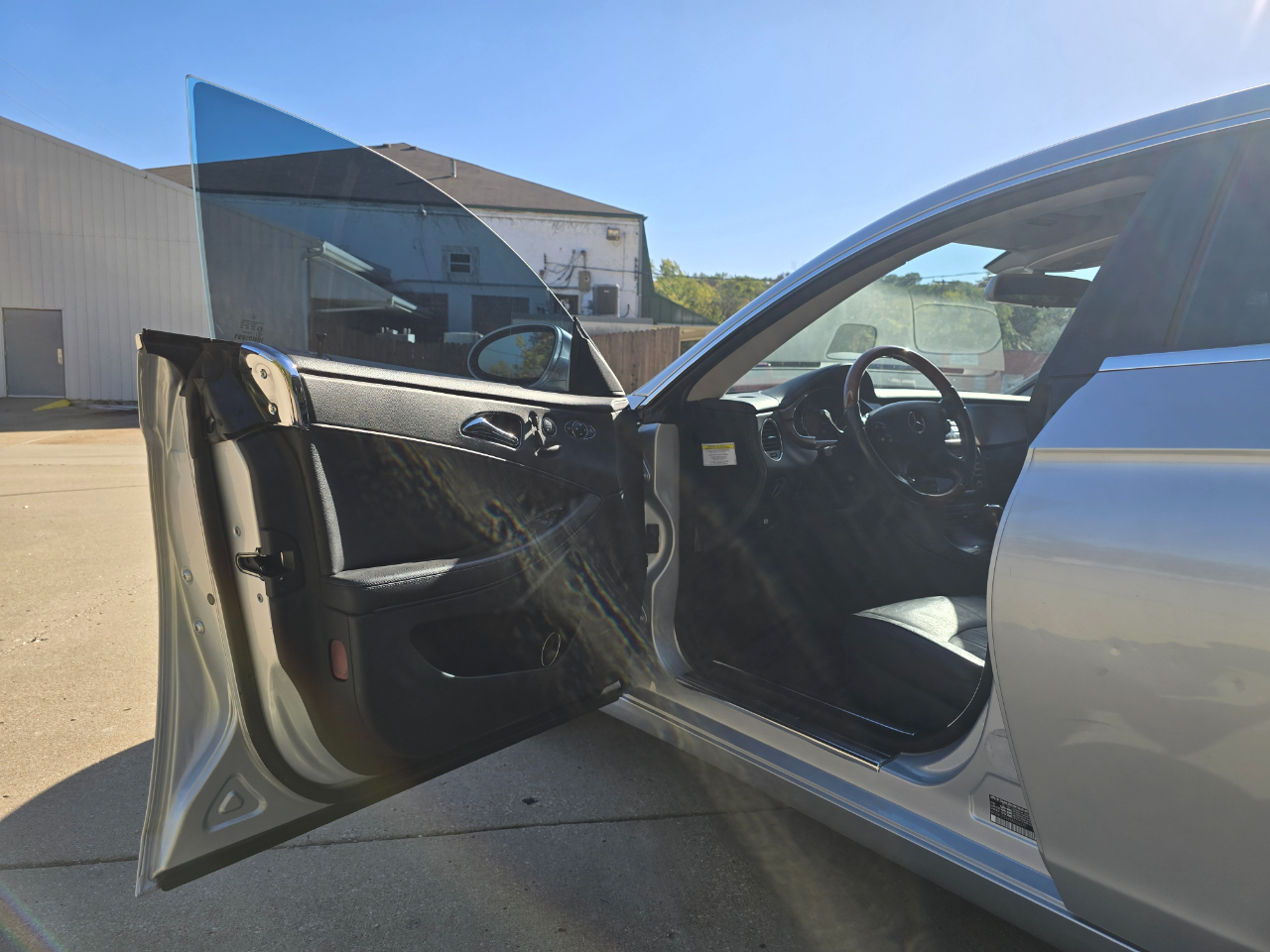 Mercedes-Benz CLS-Class CLS500 4-Door Coupe 2006 Mercedes-Benz CLS-Class CLS500 4-Door Coupe 2006