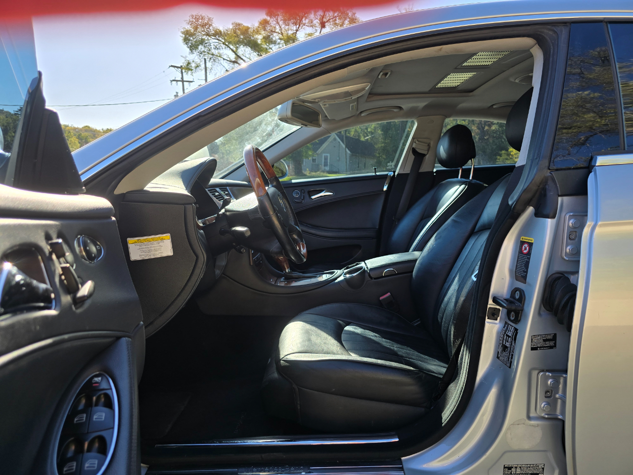 Mercedes-Benz CLS-Class CLS500 4-Door Coupe 2006 Mercedes-Benz CLS-Class CLS500 4-Door Coupe 2006