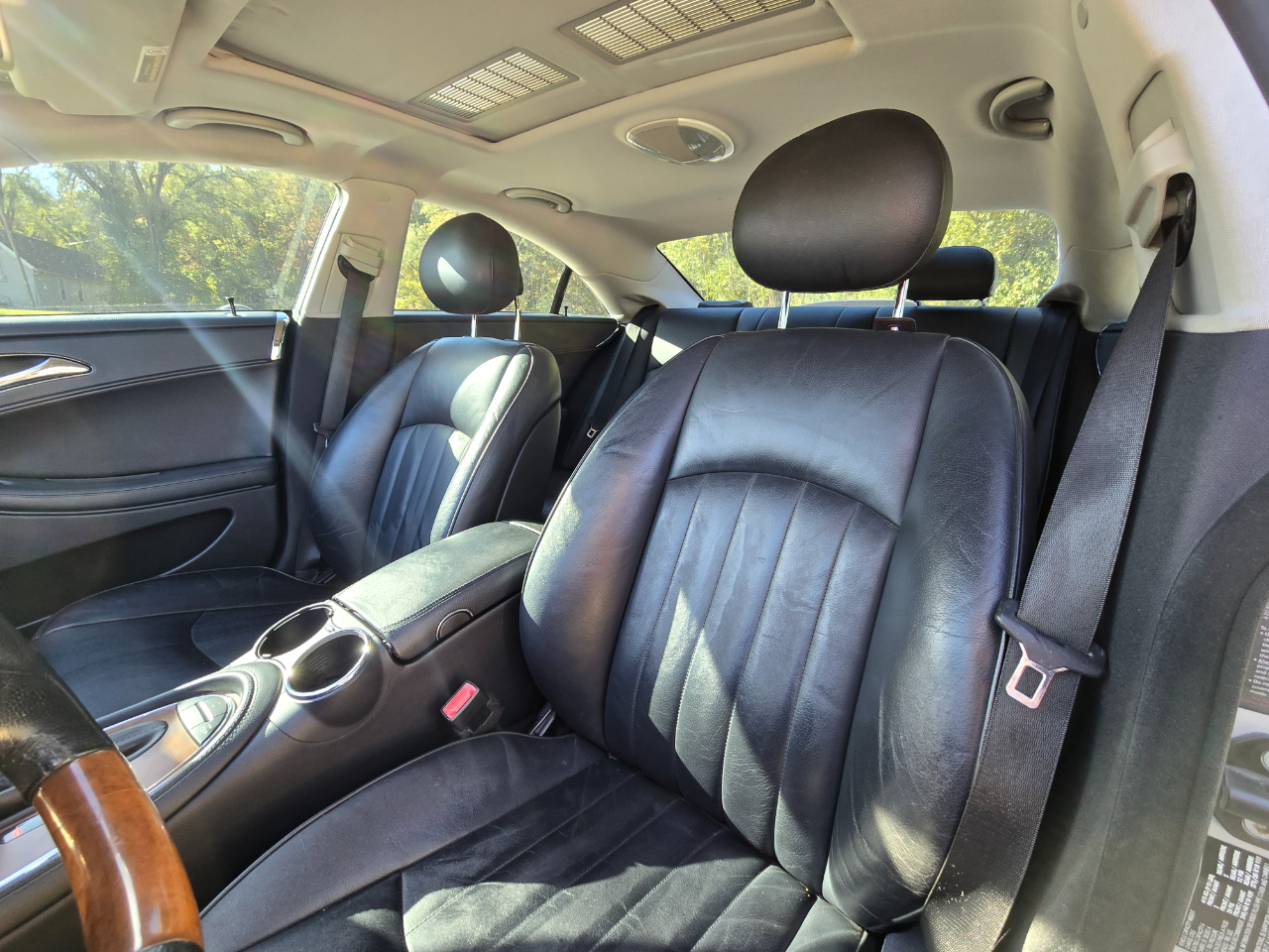 Mercedes-Benz CLS-Class CLS500 4-Door Coupe 2006 Mercedes-Benz CLS-Class CLS500 4-Door Coupe 2006