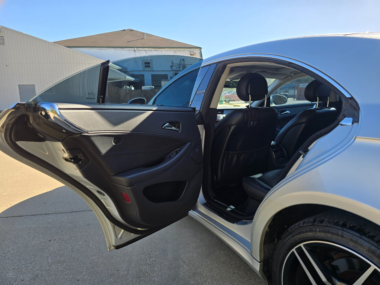 Mercedes-Benz CLS-Class CLS500 4-Door Coupe 2006 Mercedes-Benz CLS-Class CLS500 4-Door Coupe 2006