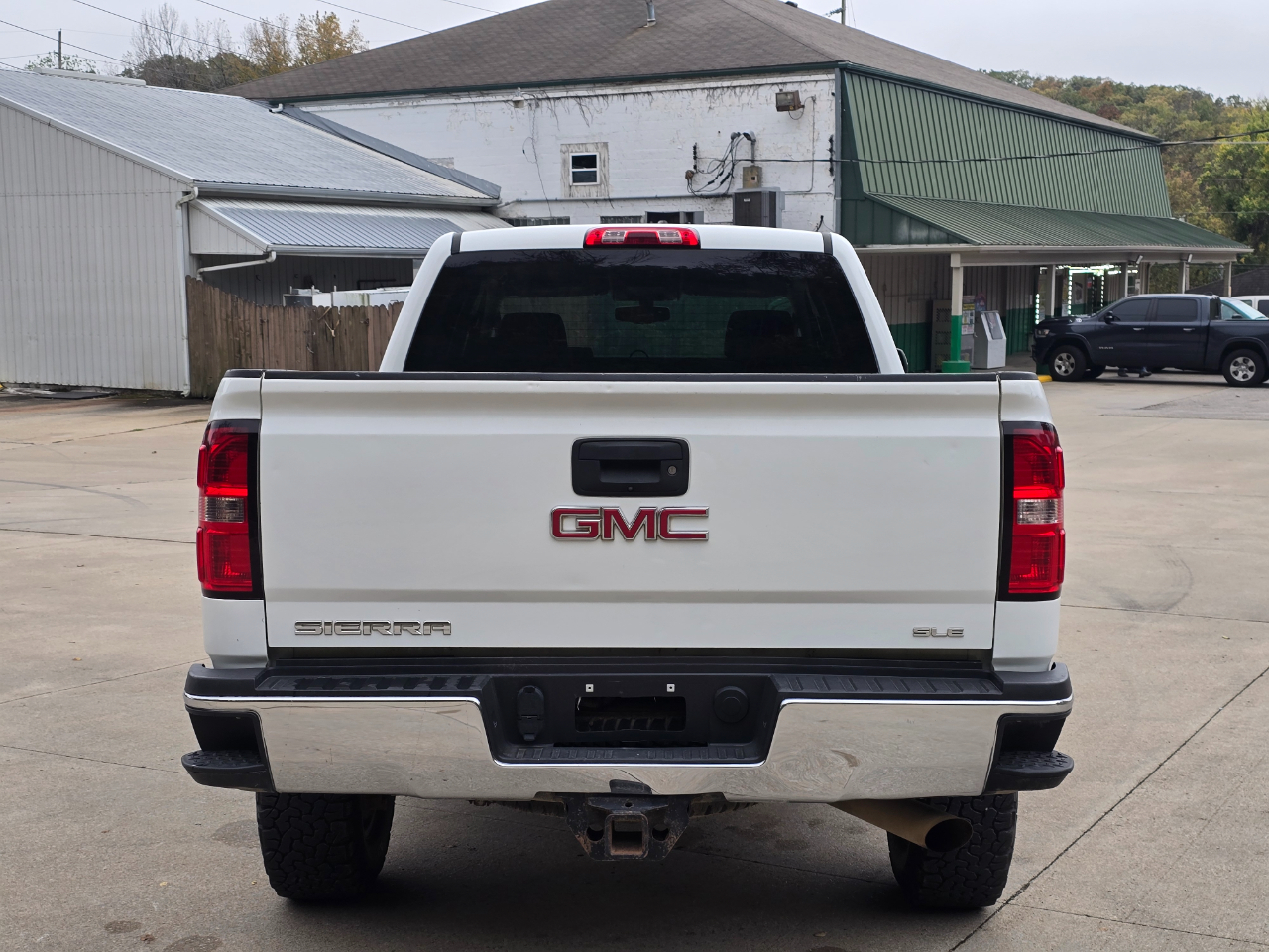 GMC Sierra 2500HD SLE Crew Cab 4WD 2016 GMC Sierra 2500HD SLE Crew Cab 4WD 2016