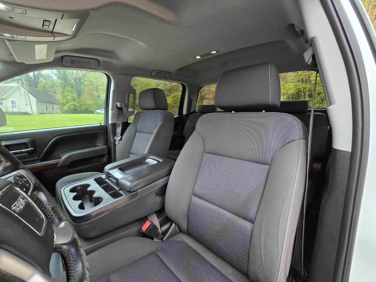 GMC Sierra 2500HD SLE Crew Cab 4WD 2016 GMC Sierra 2500HD SLE Crew Cab 4WD 2016