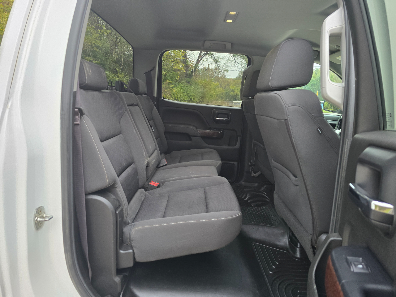 GMC Sierra 2500HD SLE Crew Cab 4WD 2016 GMC Sierra 2500HD SLE Crew Cab 4WD 2016