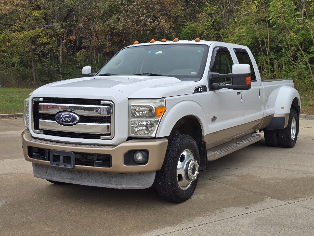 Ford F-350 SD King Ranch Crew Cab Long Bed DRW 4WD 2011 Ford F-350 SD King Ranch Crew Cab Long Bed DRW 4WD 2011