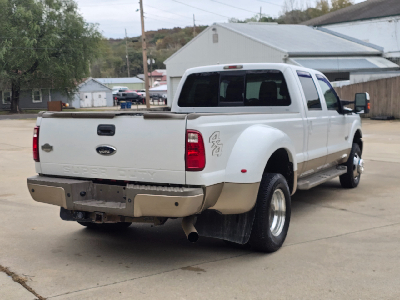 Ford F-350 SD King Ranch Crew Cab Long Bed DRW 4WD 2011 Ford F-350 SD King Ranch Crew Cab Long Bed DRW 4WD 2011