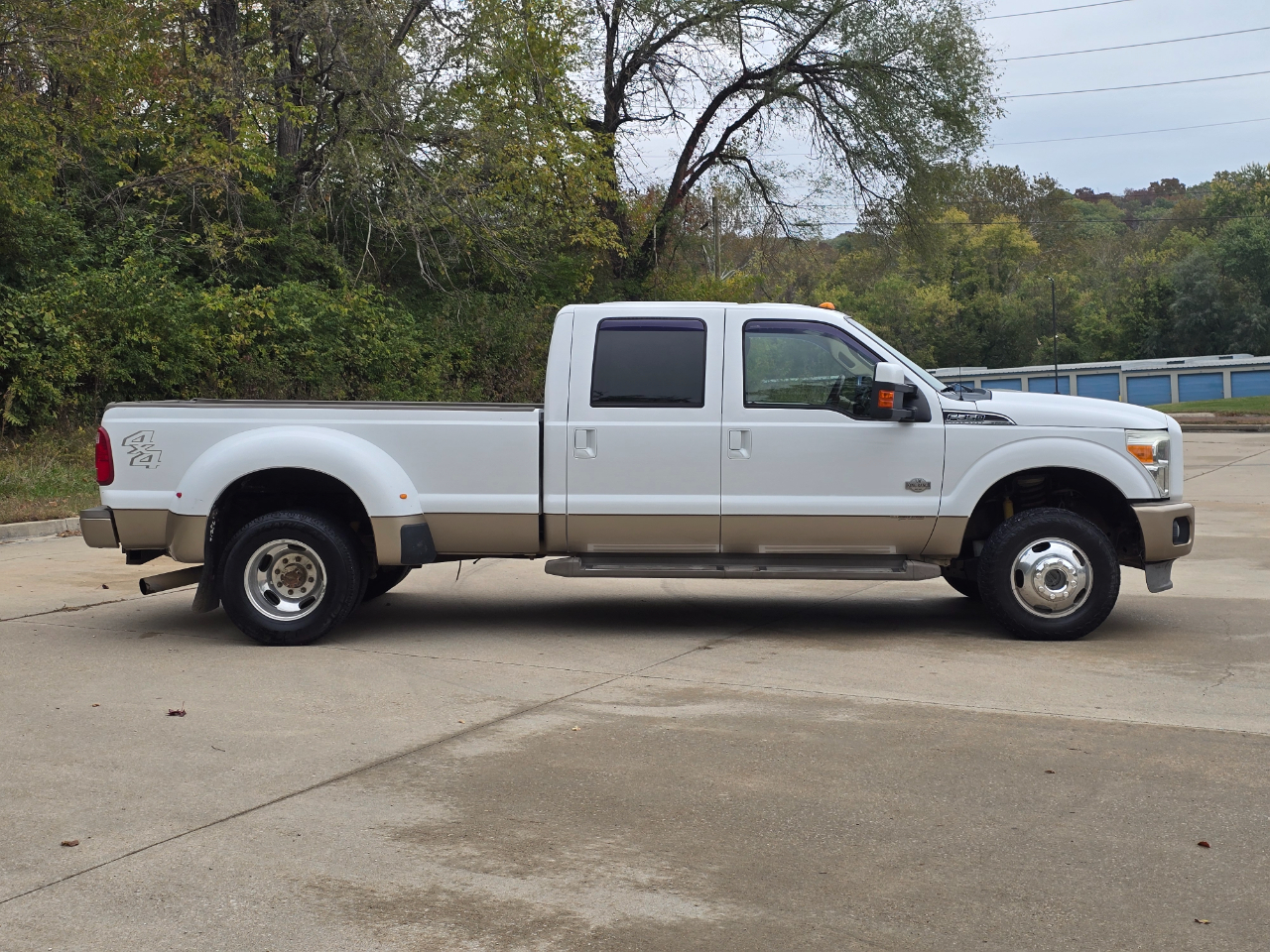Ford F-350 SD King Ranch Crew Cab Long Bed DRW 4WD 2011 Ford F-350 SD King Ranch Crew Cab Long Bed DRW 4WD 2011