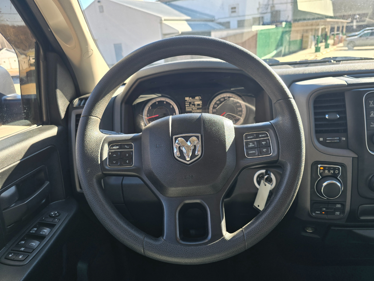 RAM 1500 Tradesman Quad Cab 4WD 2018