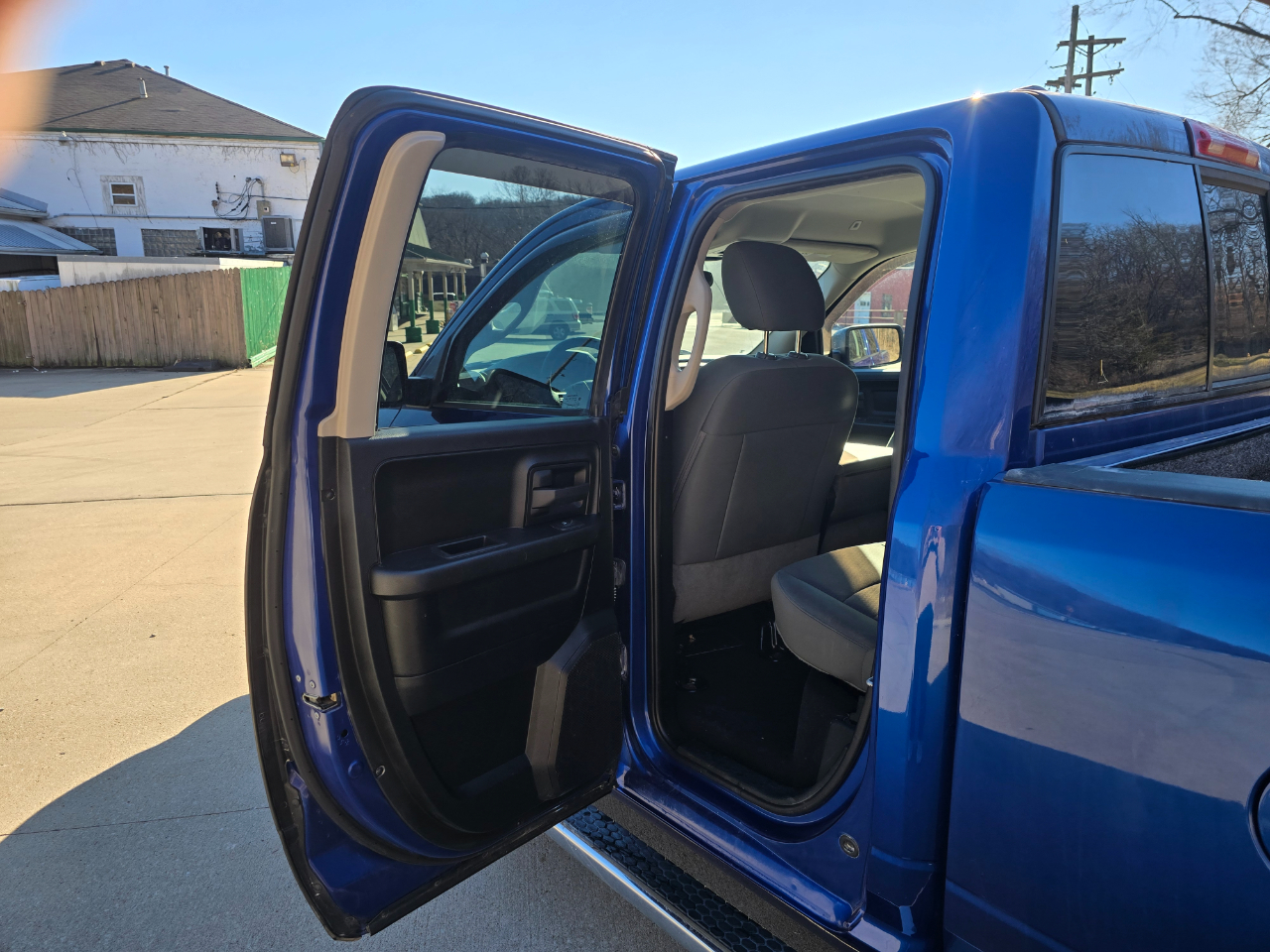 RAM 1500 Tradesman Quad Cab 4WD 2018