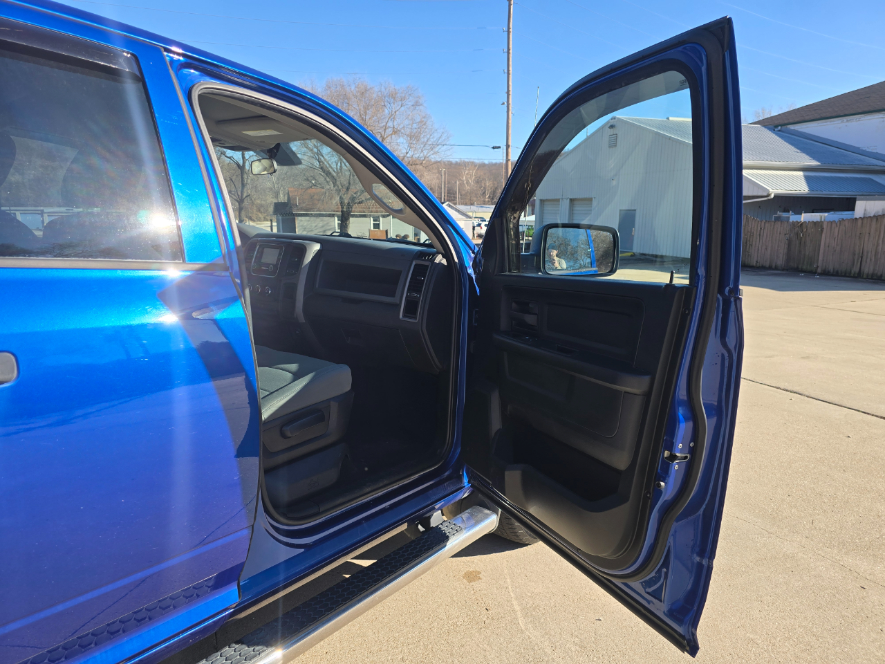 RAM 1500 Tradesman Quad Cab 4WD 2018