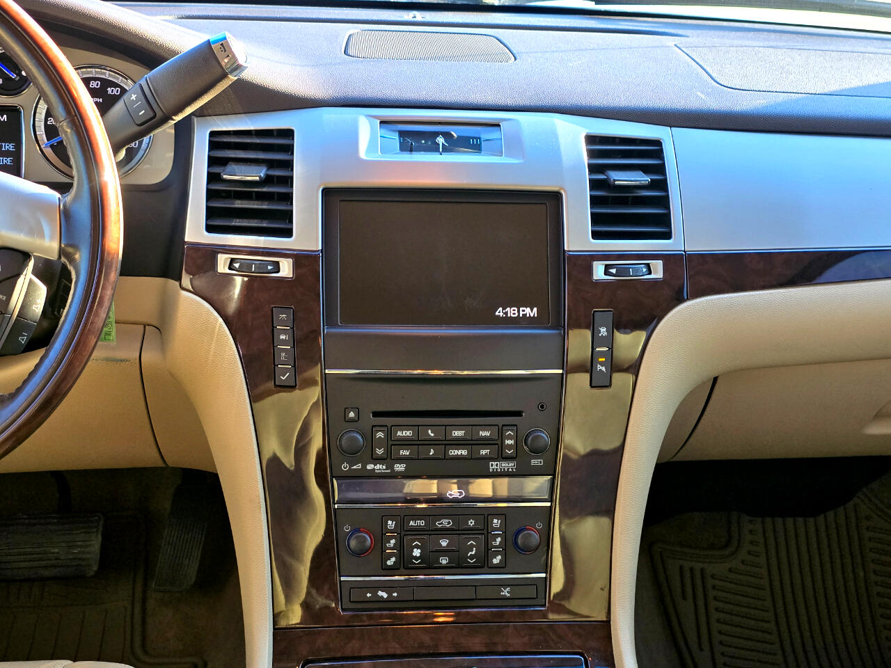 Cadillac Escalade EXT Premium 2011