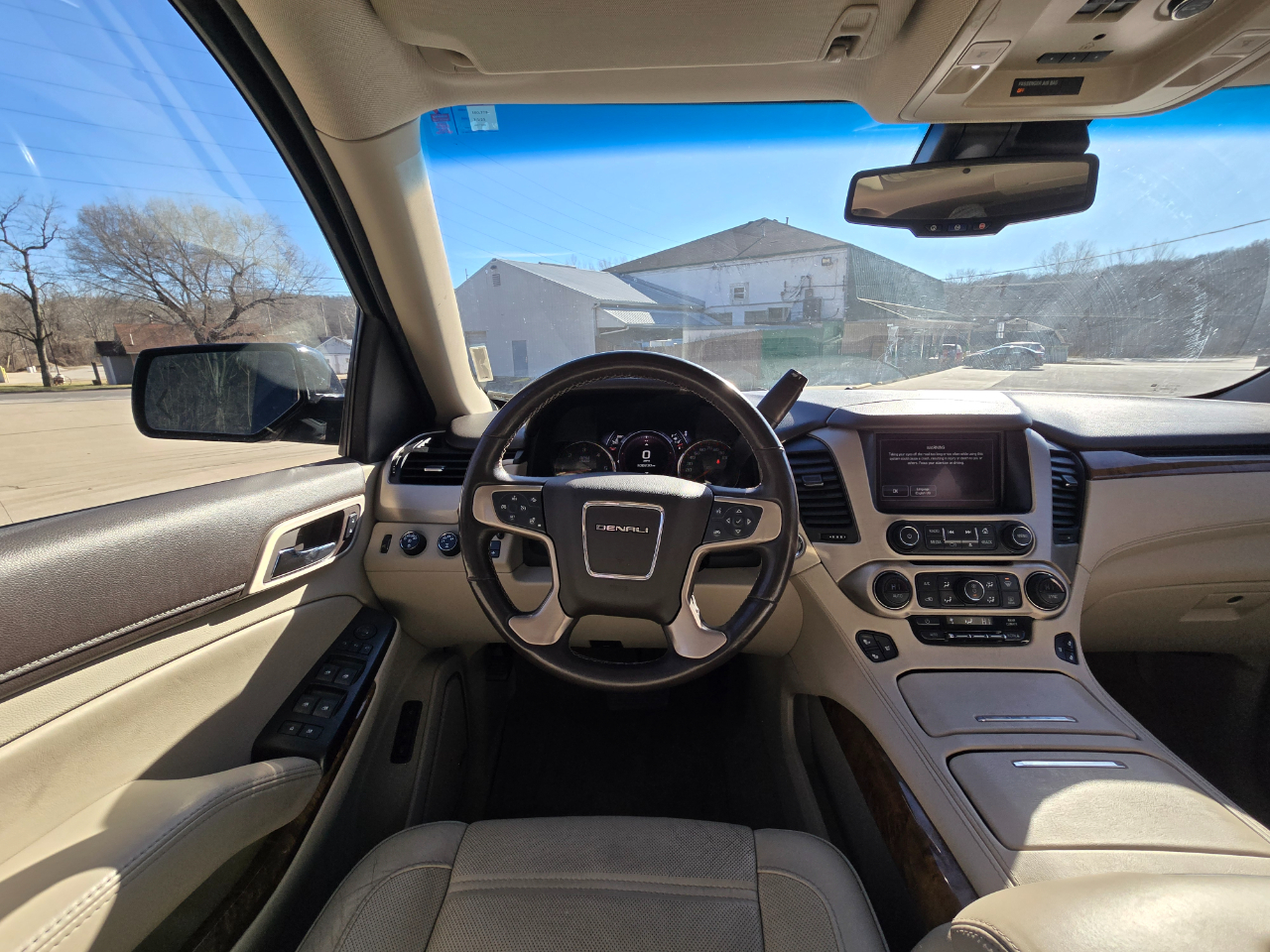 GMC Yukon Denali 4WD 2015