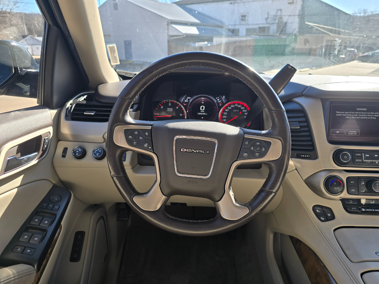 GMC Yukon Denali 4WD 2015