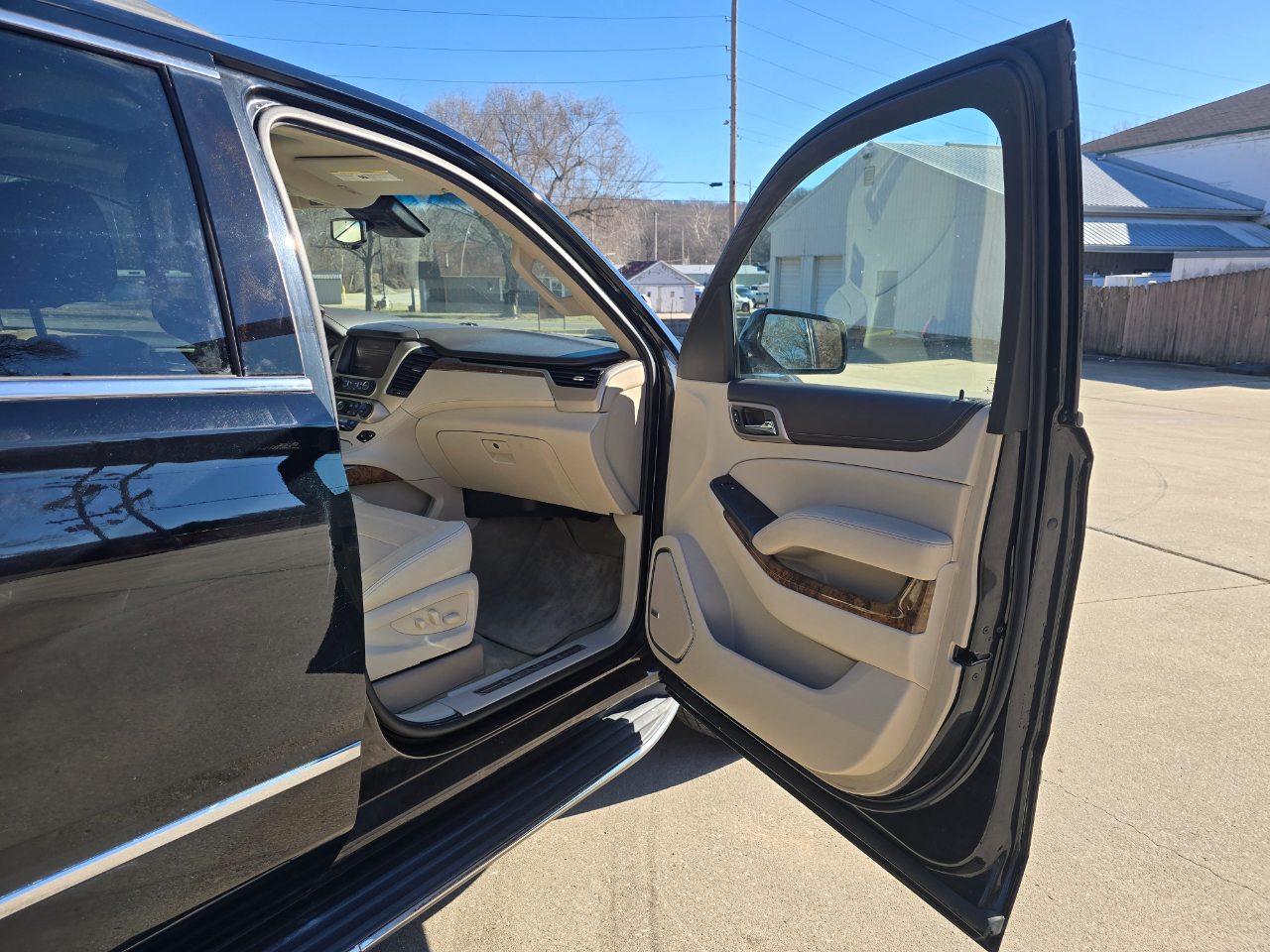 GMC Yukon Denali 4WD 2015