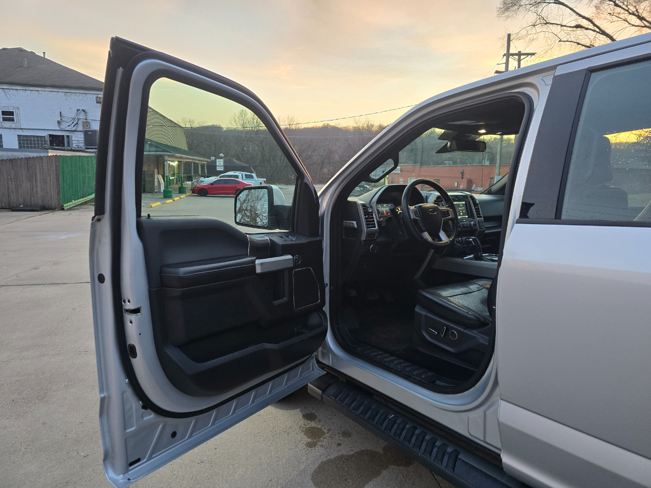 Ford F-150 Lariat SuperCrew 5.5-ft. Bed 4WD 2015