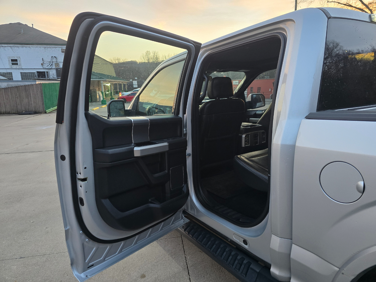 Ford F-150 Lariat SuperCrew 5.5-ft. Bed 4WD 2015