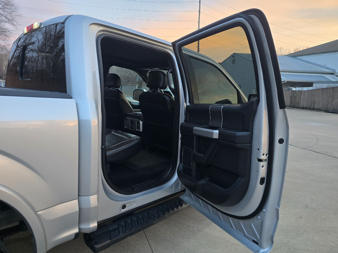 Ford F-150 Lariat SuperCrew 5.5-ft. Bed 4WD 2015