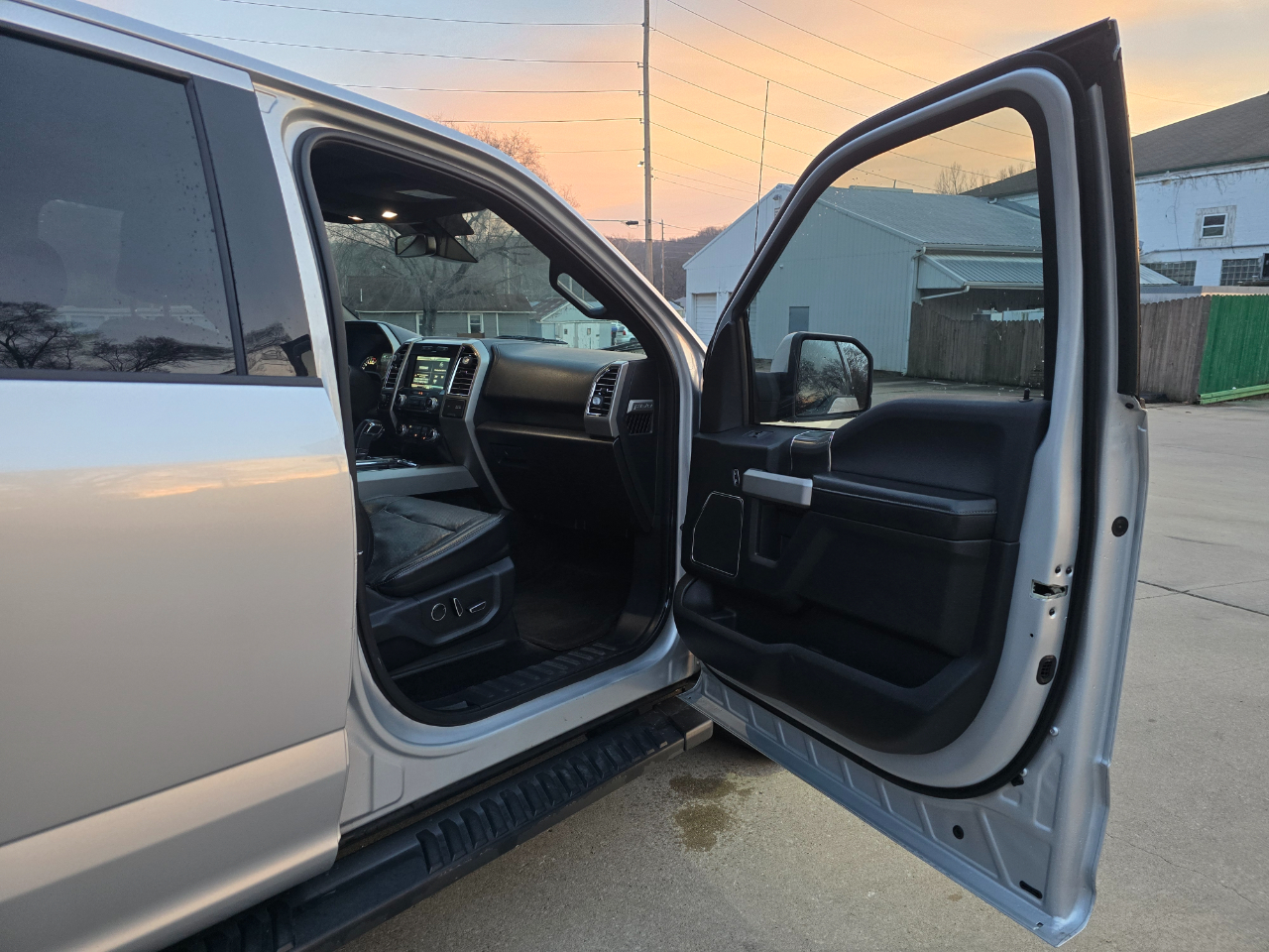 Ford F-150 Lariat SuperCrew 5.5-ft. Bed 4WD 2015