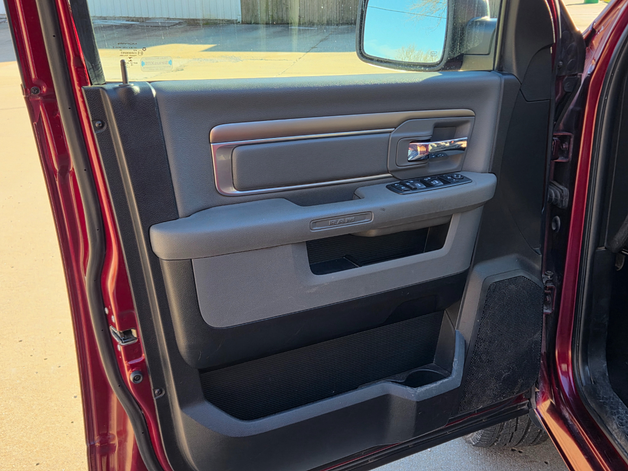 RAM 1500 Classic Big Horn 4x4 Crew Cab 5'7" Box 2019