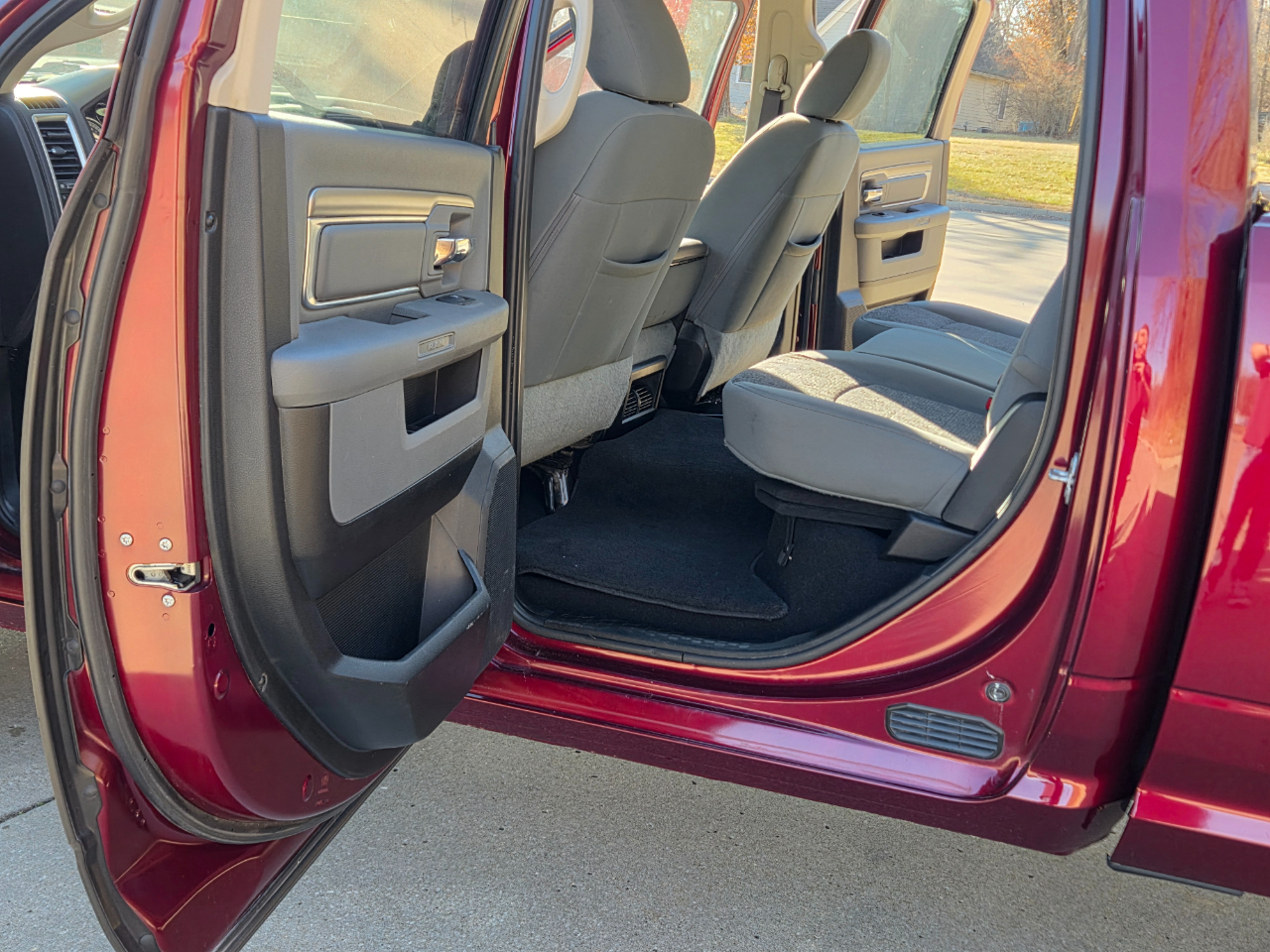 RAM 1500 Classic Big Horn 4x4 Crew Cab 5'7" Box 2019