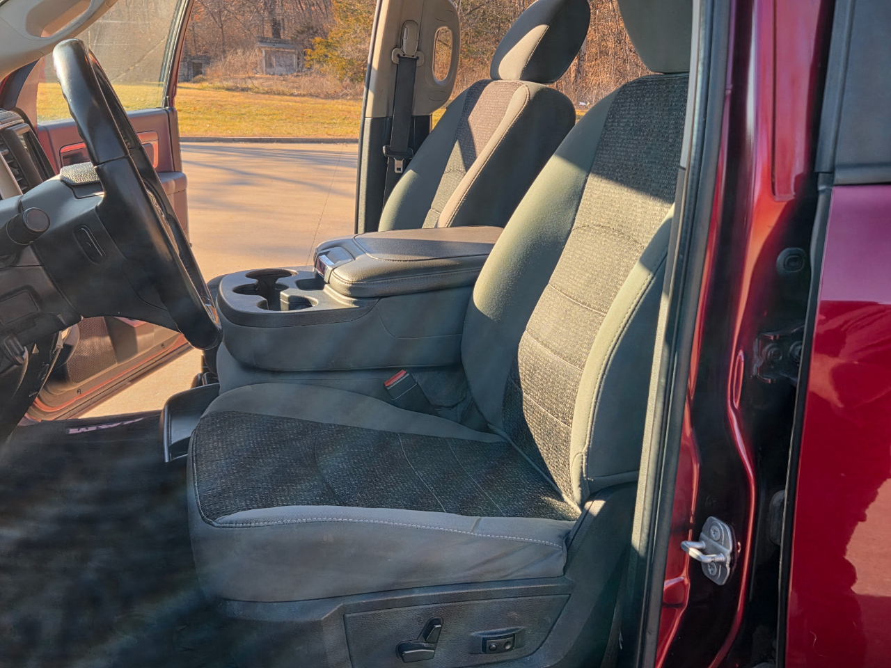 RAM 1500 Classic Big Horn 4x4 Crew Cab 5'7" Box 2019