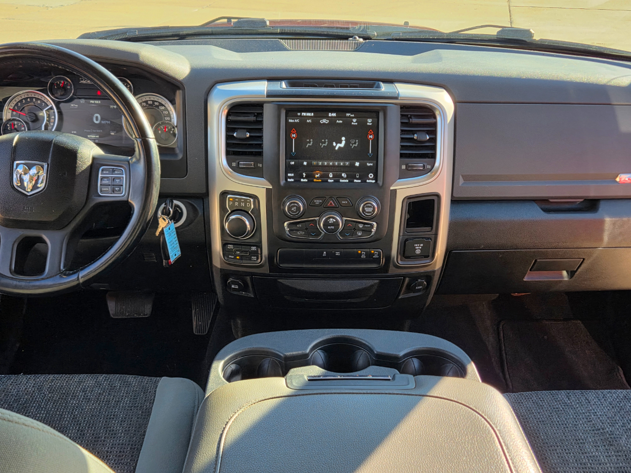 RAM 1500 Classic Big Horn 4x4 Crew Cab 5'7" Box 2019