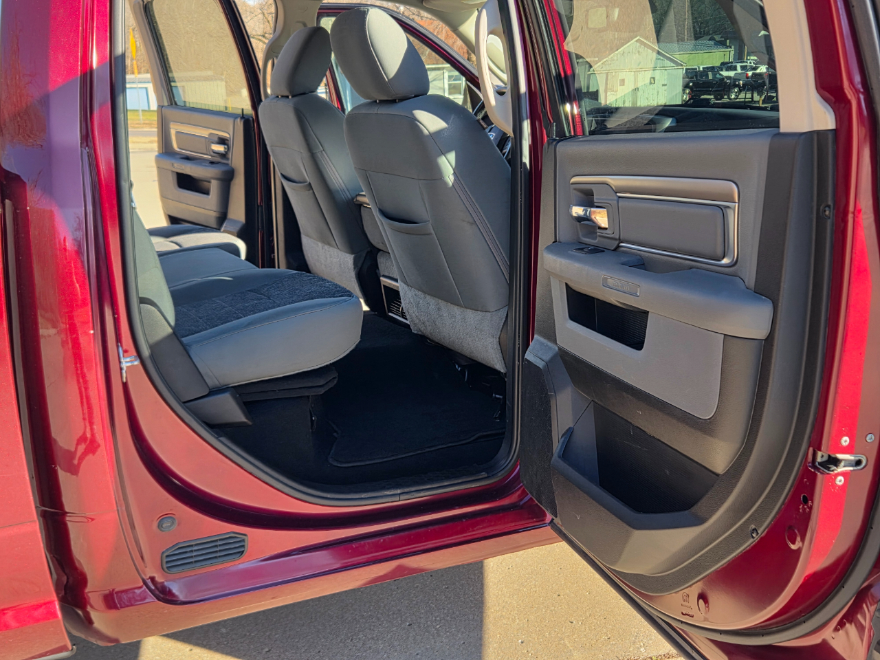 RAM 1500 Classic Big Horn 4x4 Crew Cab 5'7" Box 2019