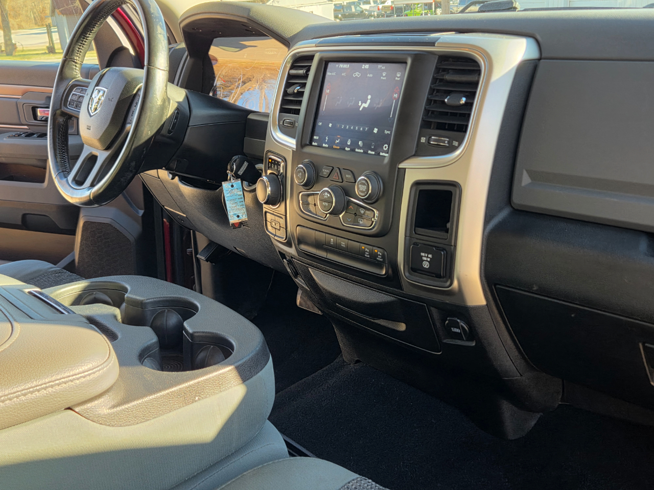 RAM 1500 Classic Big Horn 4x4 Crew Cab 5'7" Box 2019