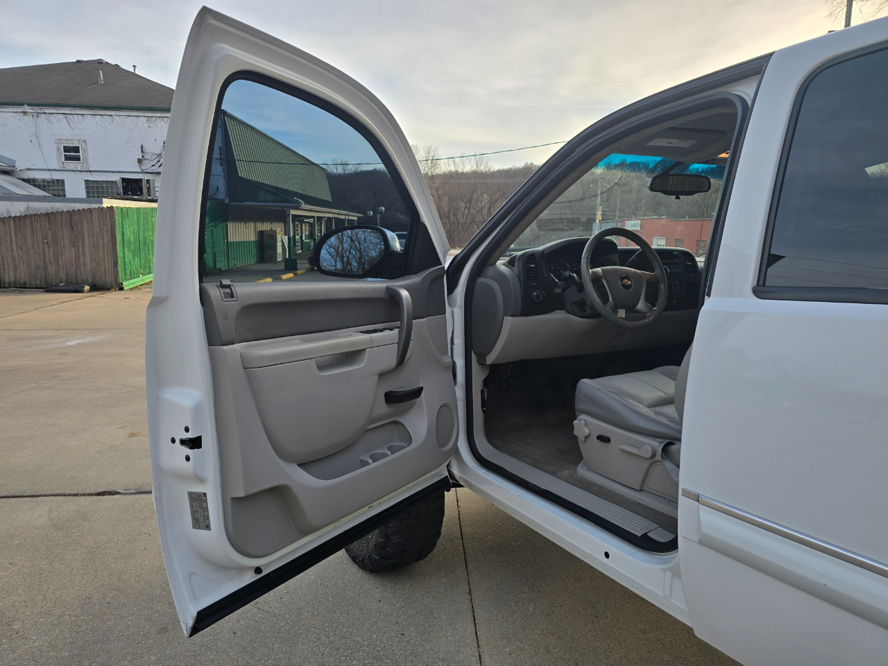 Chevrolet Silverado 1500 2LT Crew Cab 4WD 2012