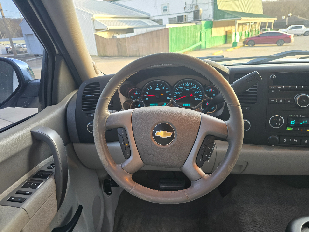 Chevrolet Silverado 1500 2LT Crew Cab 4WD 2012