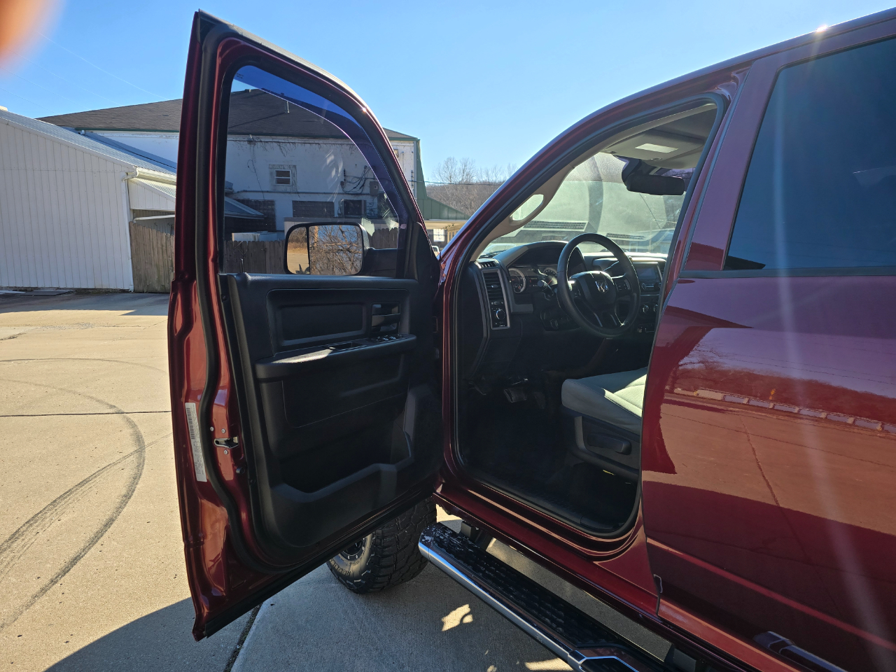 RAM 2500 Tradesman Crew Cab SWB 4WD 2018