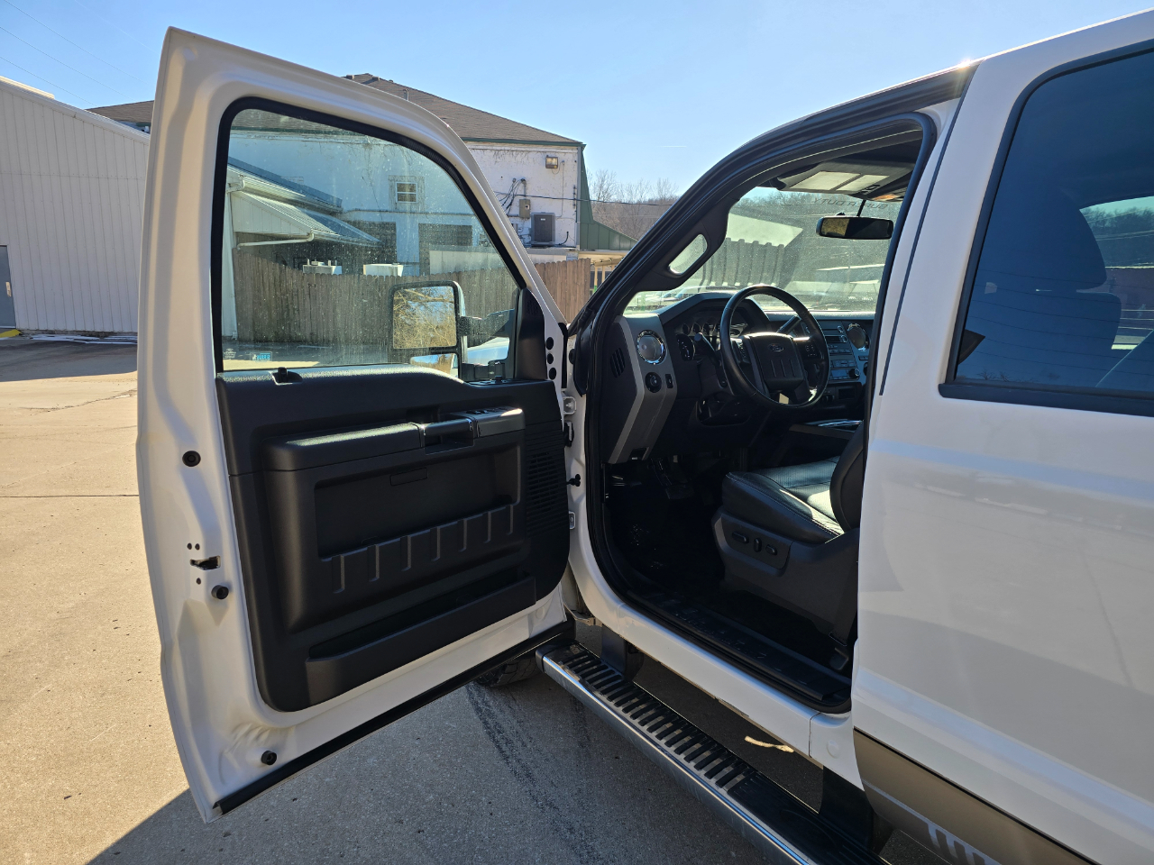 Ford F-250 SD Lariat Crew Cab Long Bed 4WD 2011