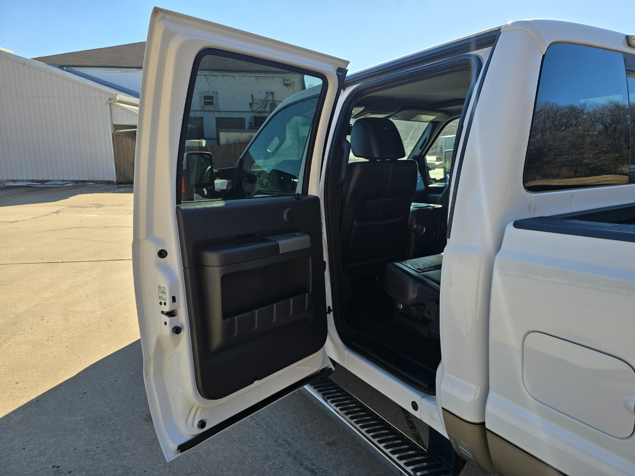 Ford F-250 SD Lariat Crew Cab Long Bed 4WD 2011