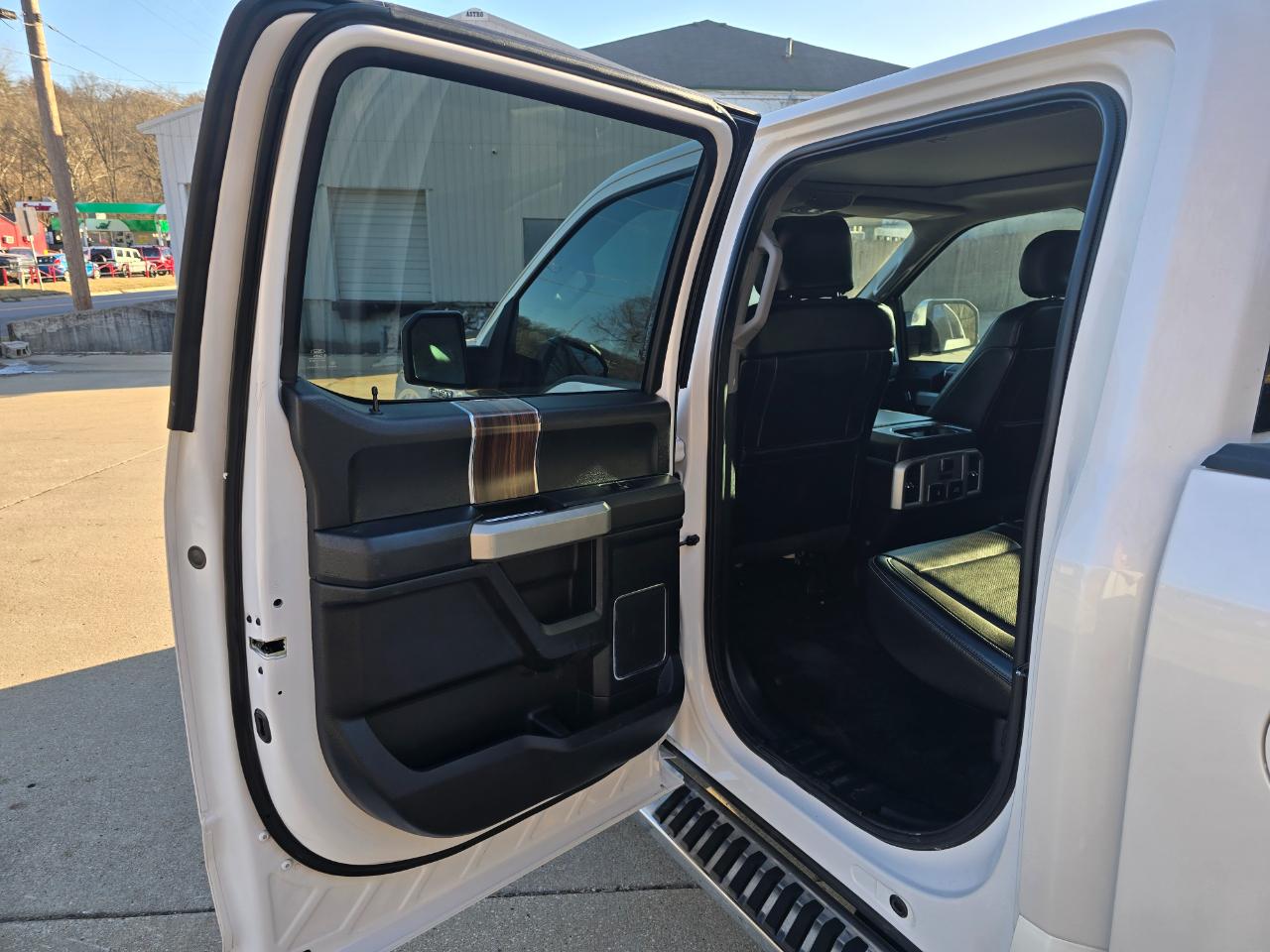 Ford F-150 Lariat SuperCrew 6.5-ft. Bed 4WD 2017