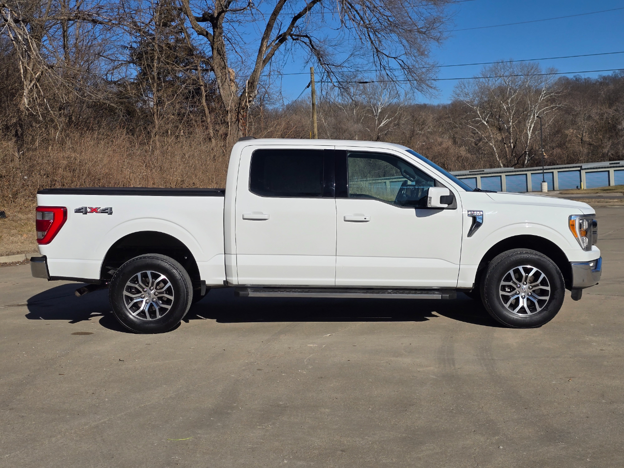 Ford F-150 SuperCrew 139" Lariat 4WD 2021