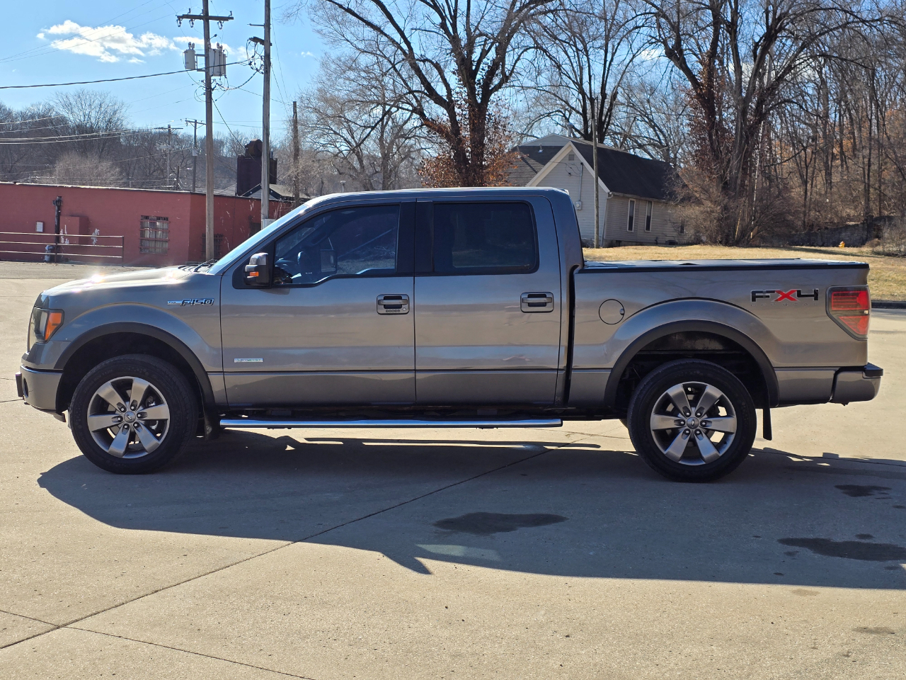 Ford F-150 XLT SuperCrew 5.5-ft. Bed 4WD 2011