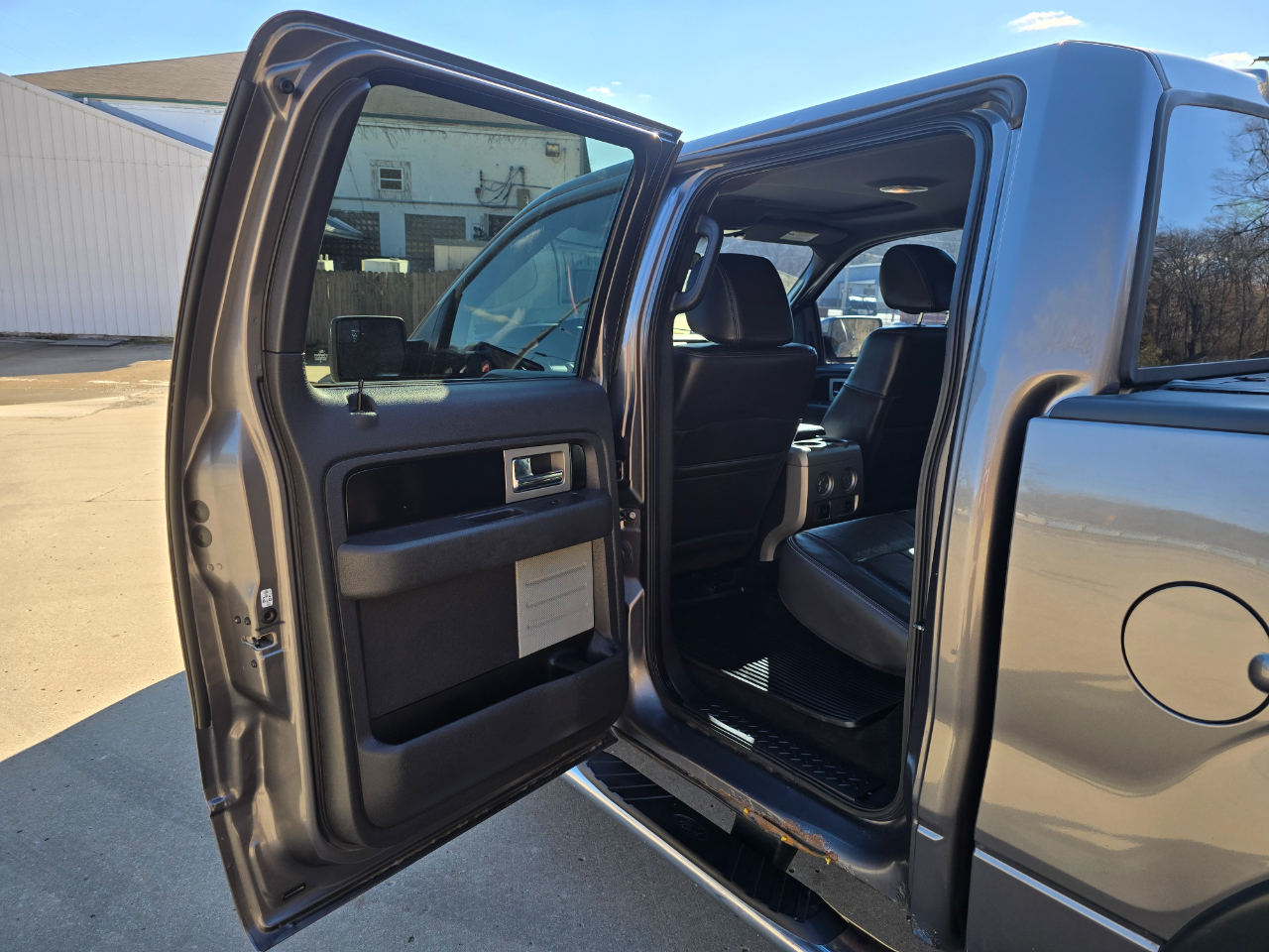 Ford F-150 XLT SuperCrew 5.5-ft. Bed 4WD 2011