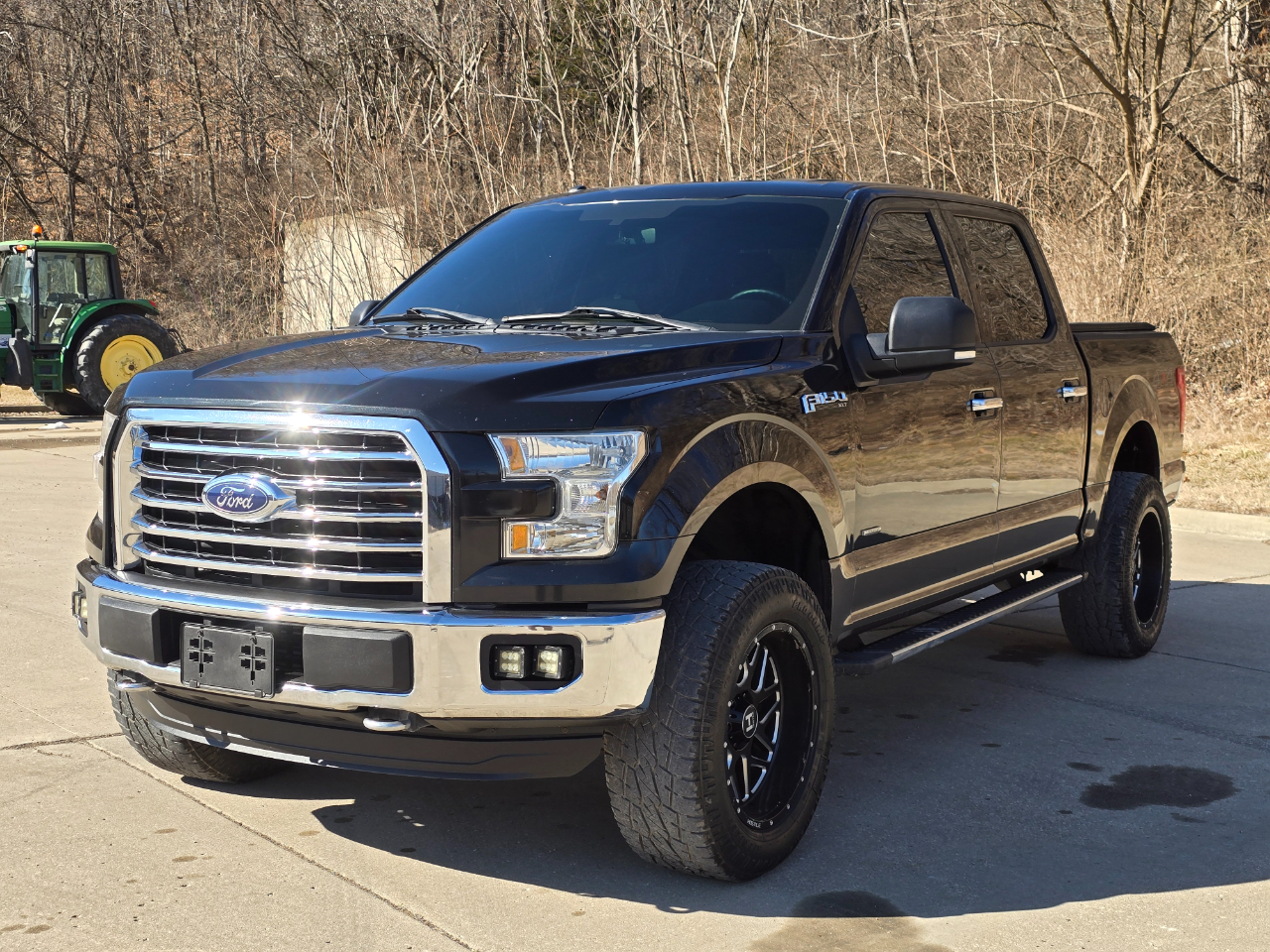 Ford F-150 XLT SuperCrew 5.5-ft. Bed 4WD 2015
