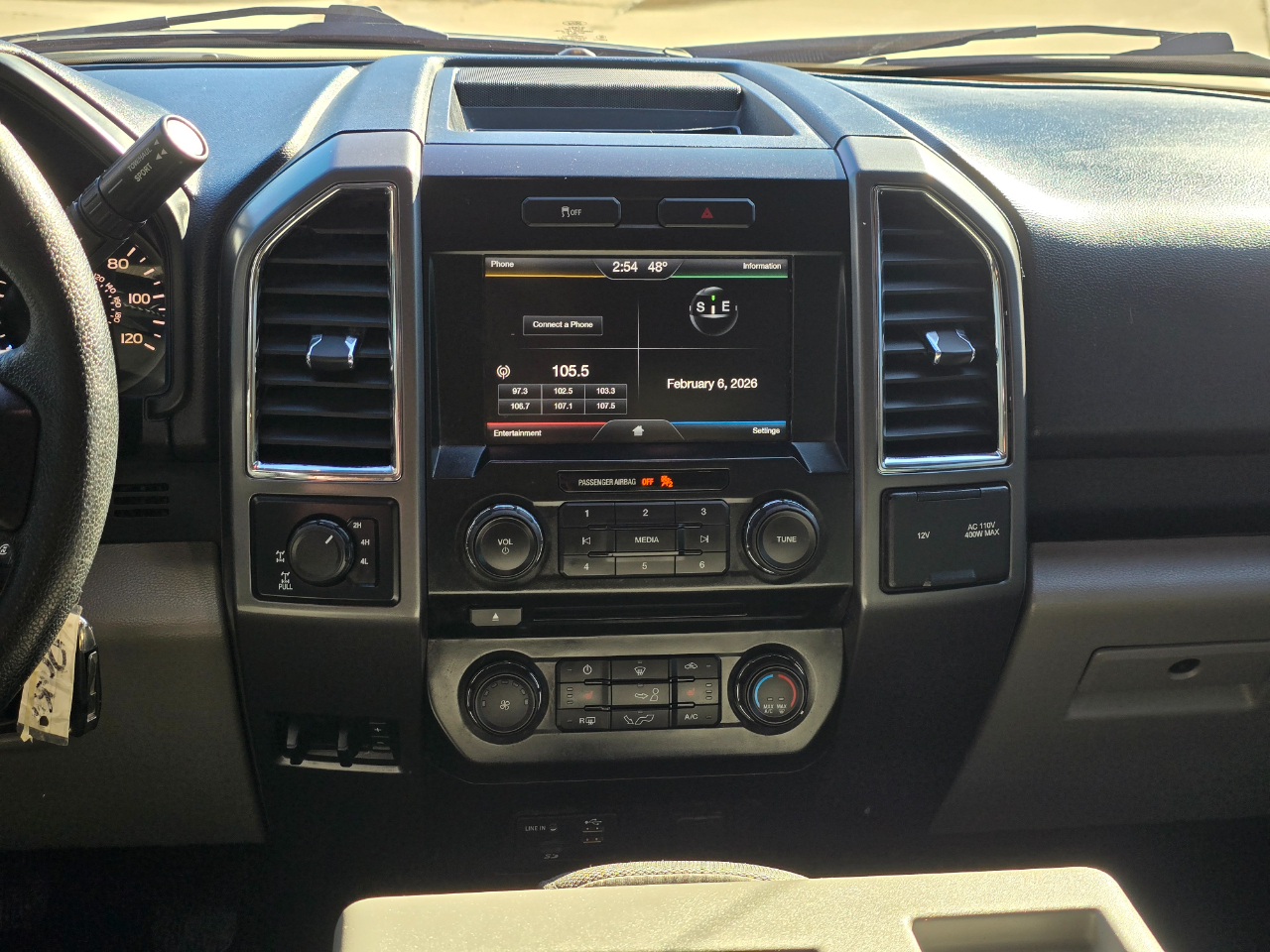 Ford F-150 XLT SuperCrew 5.5-ft. Bed 4WD 2015