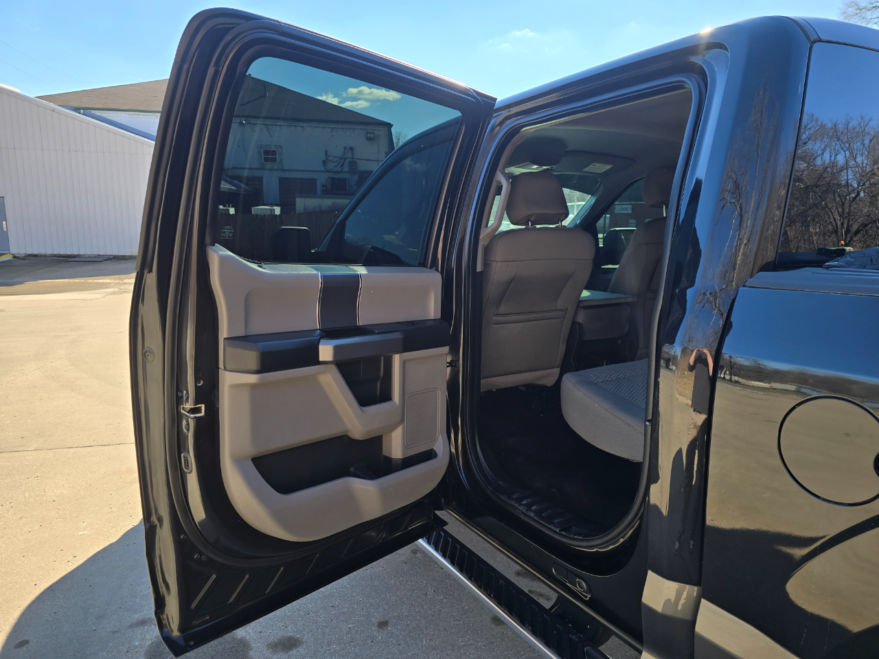 Ford F-150 XLT SuperCrew 5.5-ft. Bed 4WD 2015