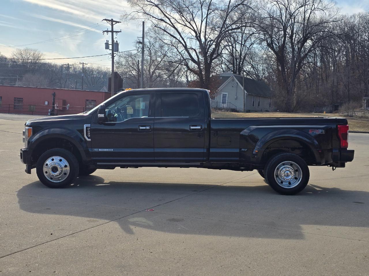 Ford F-450 SD Lariat Crew Cab DRW 4WD 2019